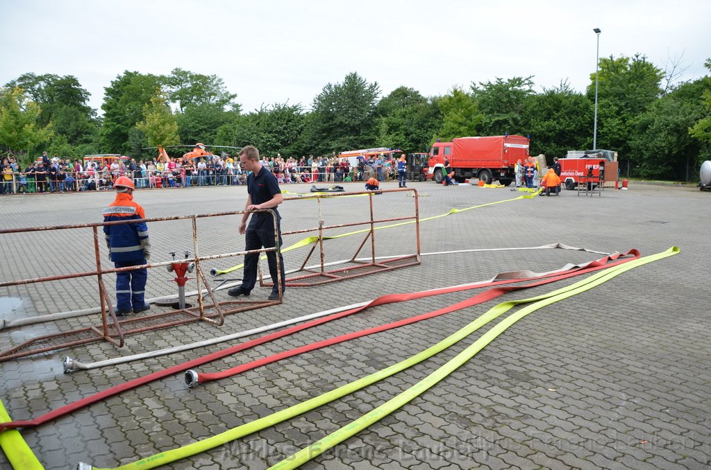 Tag der Offenen Tuer BF Koeln Weidenpesch Scheibenstr P193.JPG